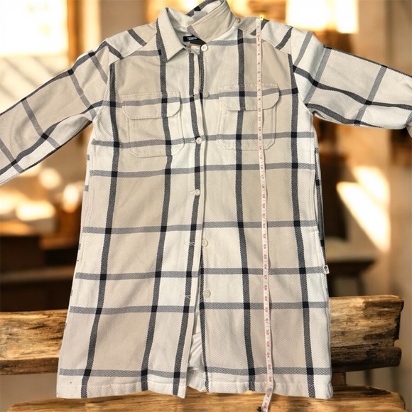 The North Face Valley Twill Utility Coat. Size Large
New With Tags - Picture 4 of 9